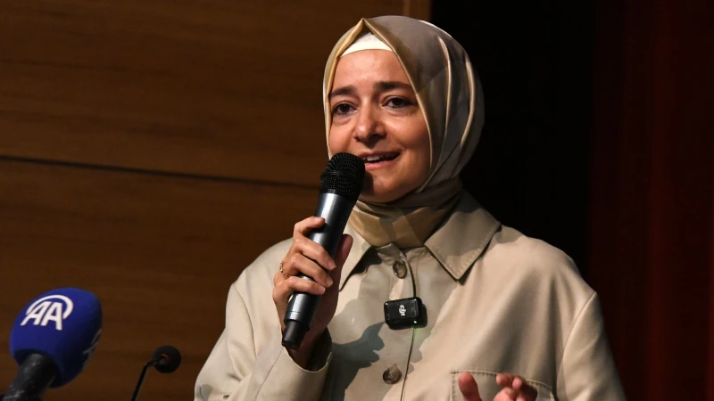 Fon soruşturması kapsamında adı gündeme gelmişti: AK Parti Genel Başkan Yardımcısı Fatma Betül Sayan Kaya istifa ettiğini duyurdu